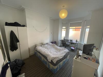 Picture 4